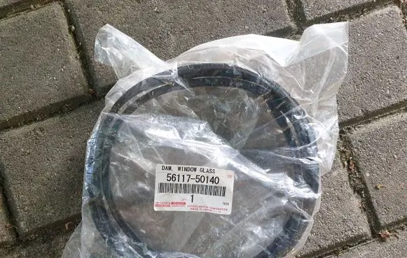 Toyota C-HR II Glass fitting brackets 5211750140