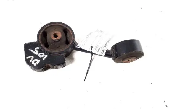 Lexus RX 330 - 350 - 400H Engine mount bracket 12363-20130