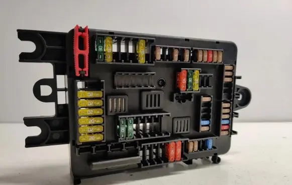 BMW 1 F20 F21 Fuse box set 9261111