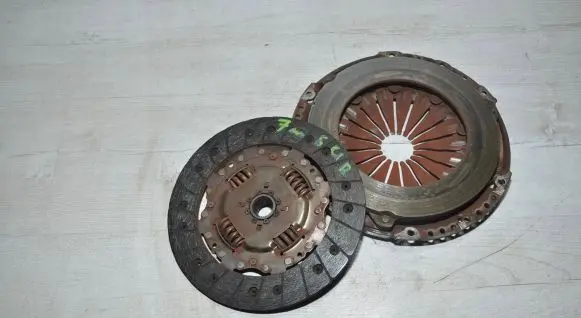 Volkswagen Scirocco Pressure plate 0582002040