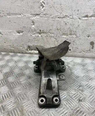 Audi A4 S4 B8 8K Engine mounting bracket 8K0199308AQ 00057325 AIS19C03