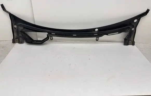 Tesla Model S Wiper trim 100897600F