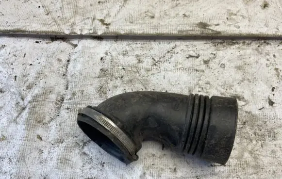 Peugeot 207 Air intake hose/pipe 7563812803 75638128-03