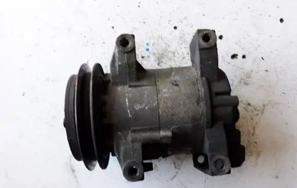 Nissan X-Trail T30 Air conditioning (A/C) compressor (pump) EA052