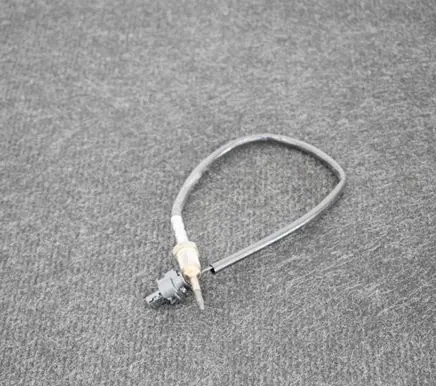 BMW 4 F36 Gran coupe Oil temperature sensor 2656001902 7805606