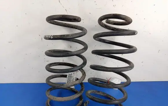 Volkswagen Golf IV Front coil spring 