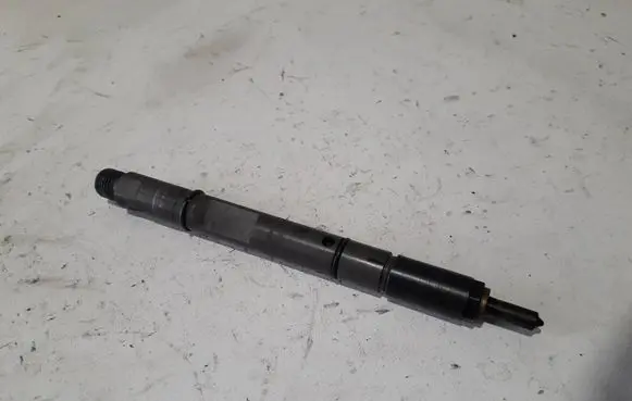 Audi A6 S6 C5 4B Fuel injector 059130201F