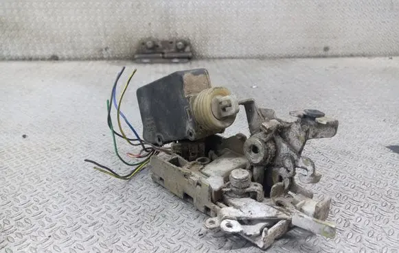 Volkswagen II LT Front door lock