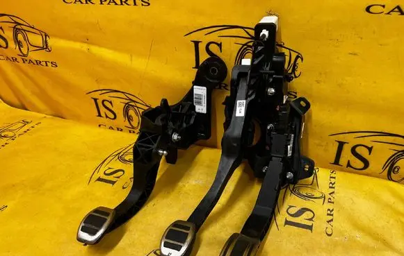 Peugeot 2008 II Pedal assembly 9824311680 9837891880 9824262180