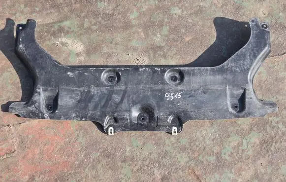 BMW 5 G60 G61 Front underbody cover/under tray 9498261