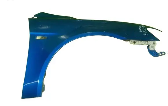 Mitsubishi Lancer VIII Fender PRZOD