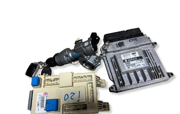 Hyundai i20 (PB PBT) Engine control unit/module 3910003256 9001040380KD 3911003256