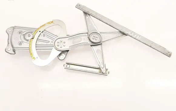 Rear window lifting mechanism without motor