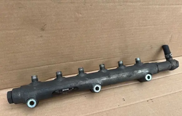 Fuel main line pipe