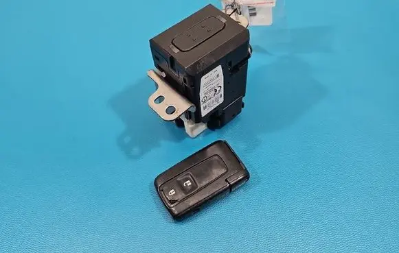 Toyota Prius (XW20) Ignition lock 626399-000 IMPRK1529958