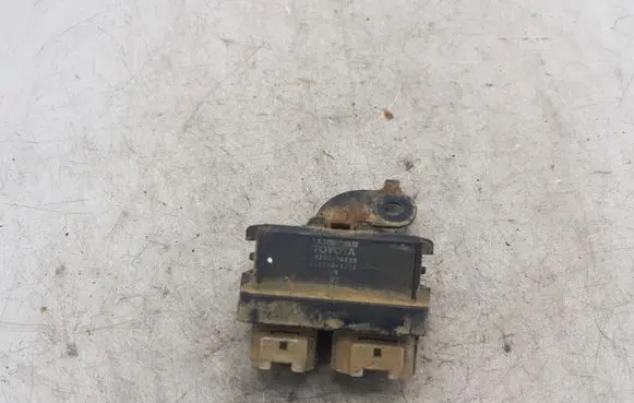 Toyota Land Cruiser (HDJ90) ABS relay 0826335090 0610001710