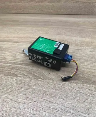 Toyota Auris 150 Door control unit/module 8974002010 61B301000