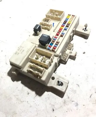 Volvo V50 Fuse module 31254900 00118501