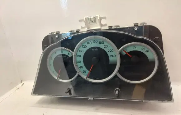 Toyota Corolla Verso AR10 Speedometer (instrument cluster) 838000F091