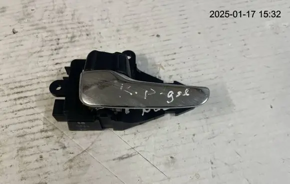 Mitsubishi Lancer X Front door interior handle MN105359