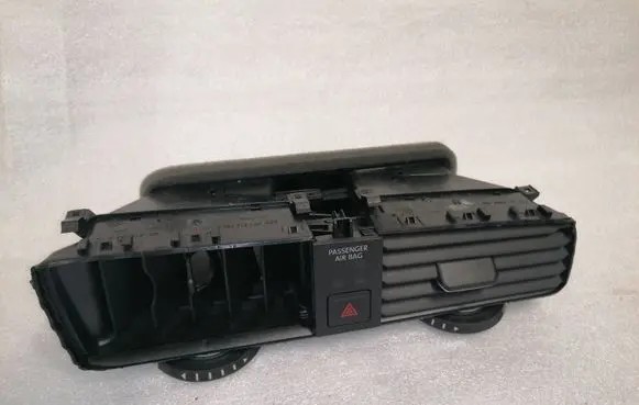 Volkswagen Golf VII Dash center air vent grill 5G1815736C