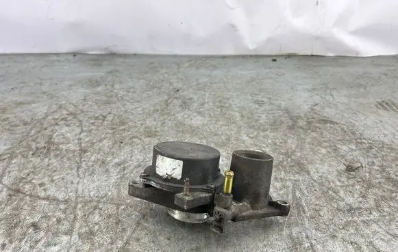 Peugeot 407 Vacuum pump