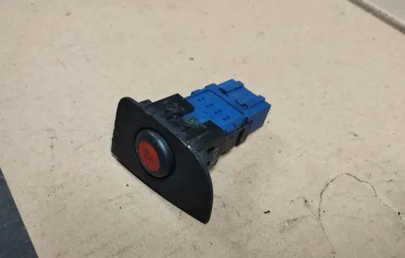 Chrysler Neon II Hazard light switch M15158