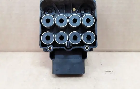 Ford Focus ABS Pump 10094801053 5WK8458