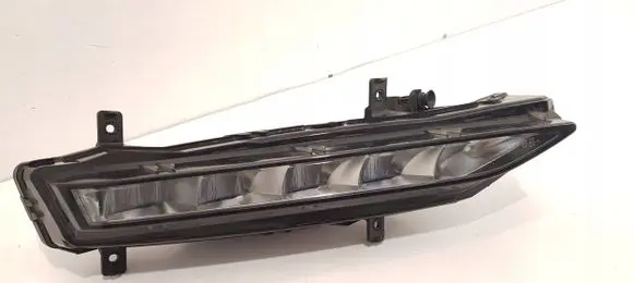 Skoda Superb B8 (3V) Front fog light 3V0941699B