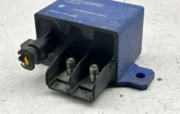 Volvo V50 Glow plug pre-heat relay 31296273 V23132D2001X032