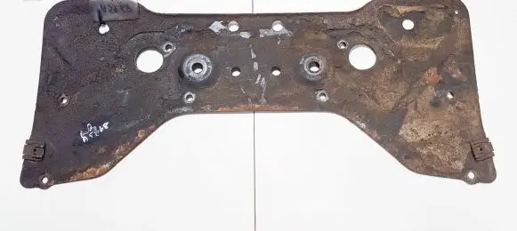 Mercedes-Benz C W203 Engine mounting bracket