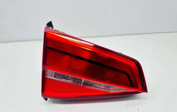 Volkswagen Jetta VI Tailgate rear/tail lights