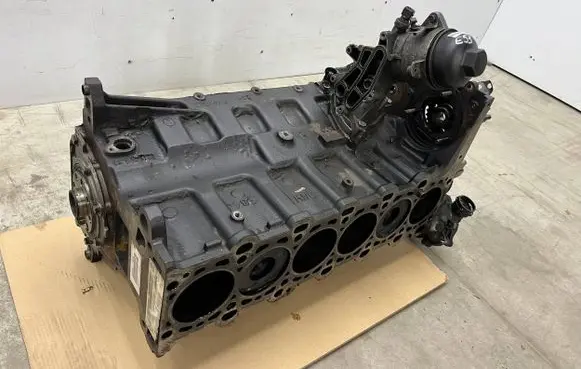 BMW 5 E39 Engine block 2246643 M57D30