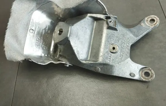Audi A6 S6 C7 4G Engine mounting bracket 4G0199308AA