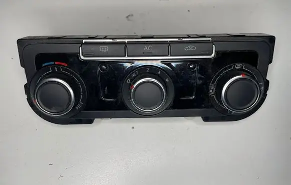 Volkswagen Golf VI Climate control unit 7N0907426K 5HB00975150