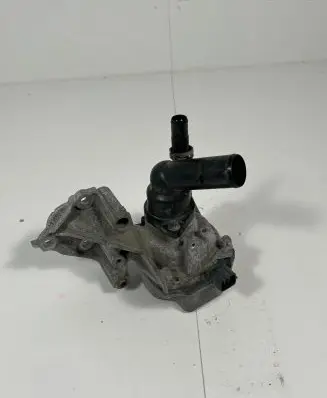 Toyota RAV 4 (XA50) Water pump