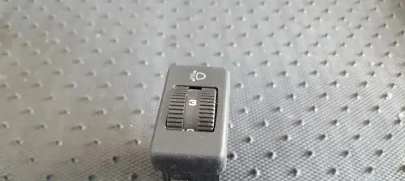 Volkswagen PASSAT B3 Headlight level height control switch 357941333