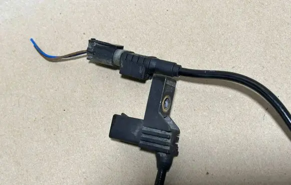 Mercedes-Benz B W246 W242 ABS brake wheel speed sensor A2465408213 15913