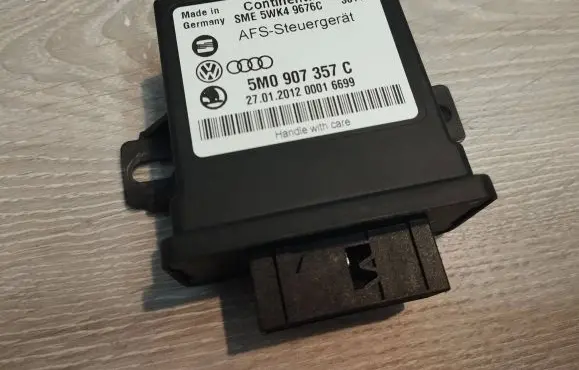 Volkswagen Golf VI Light module LCM 5M0907357C 5WK49676C