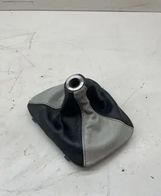 Mitsubishi 3000 GT Gear lever shifter trim leather/knob 
