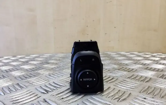 KIA Sportage Wing mirror switch 93530D9100