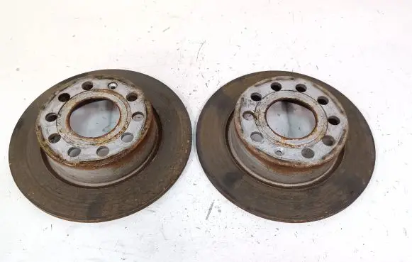Volkswagen Jetta VI Rear brake disc