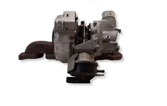 Audi Q3 8U Turbo 04L253010B