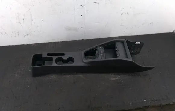 KIA Stonic Center console 84611-H8000