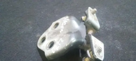 Mitsubishi Space Wagon Front door upper hinge
