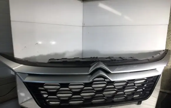 Citroen Jumper Front bumper upper radiator grill 1315804070