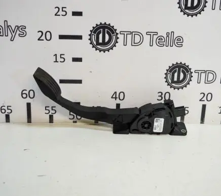 Ford Kuga II Accelerator throttle pedal F1DC9F836BA