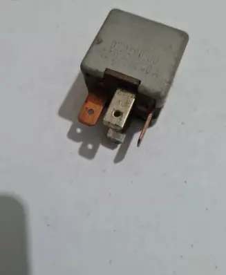Volkswagen Golf III Other relay 171937503