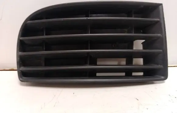 Volkswagen Golf V Front bumper lower grill 1K0853666
