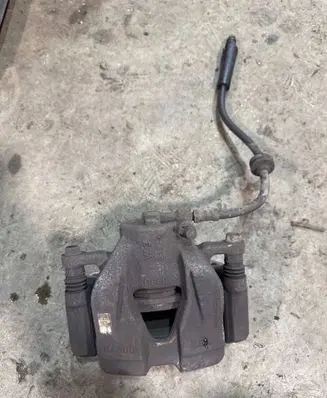 Fiat 500X Front brake caliper 00519342030